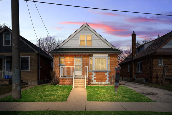 299 Strathearne Avenue, Hamilton