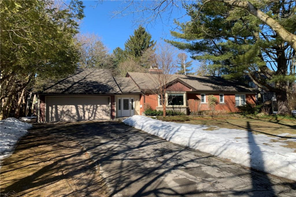 72 LOVERS Lane, Ancaster