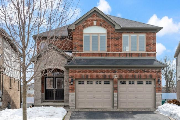 19 SEXTON Crescent, Ancaster