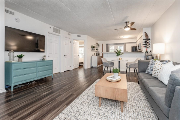 1800 WALKERS Line|Unit #107, Burlington