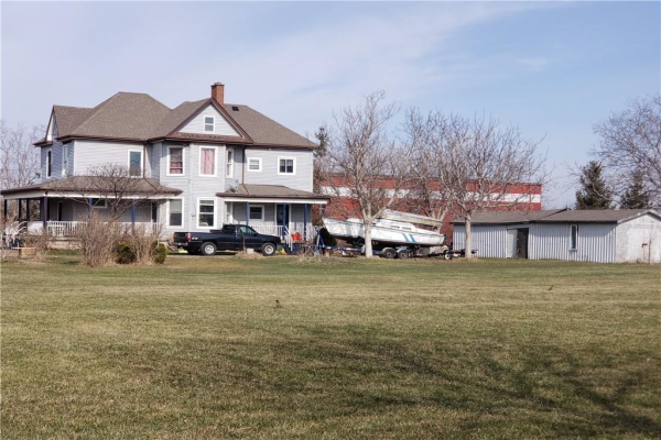827 Barton Street, Stoney Creek