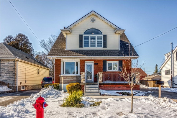 126 ERIN Avenue, Hamilton