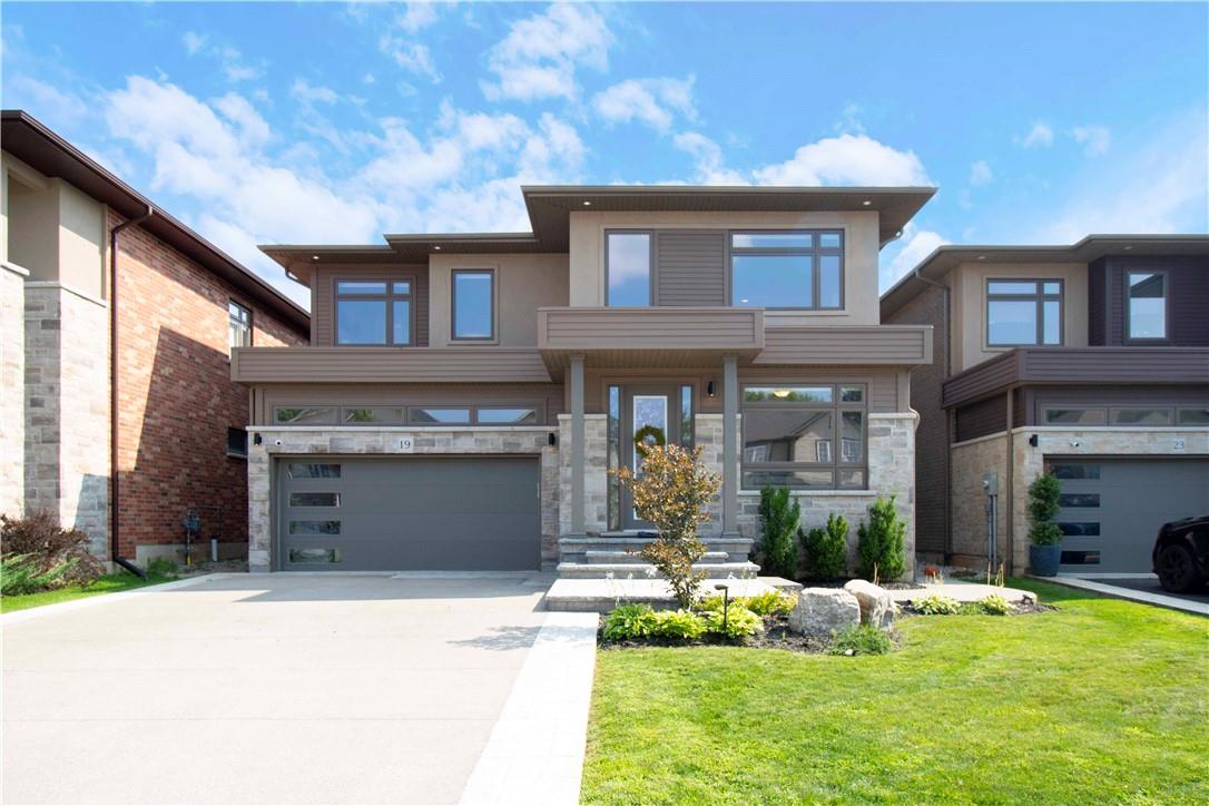 19 SECINARO Avenue