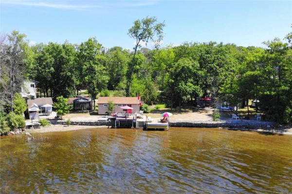 64 Long Point Road, Waubaushene