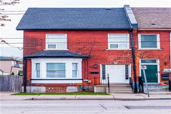 112 Barton Street E, Hamilton