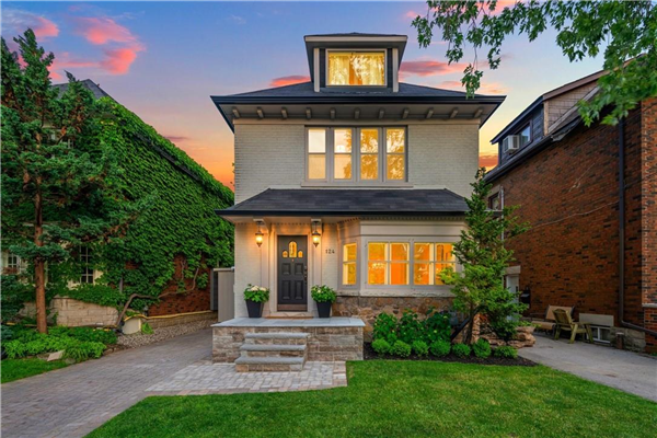 124 Cline Avenue N, Hamilton