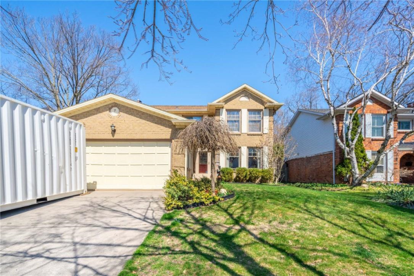 7 FORESTVIEW Drive, Dundas