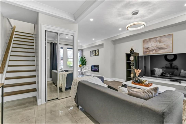 67 GAGE Avenue N, Hamilton