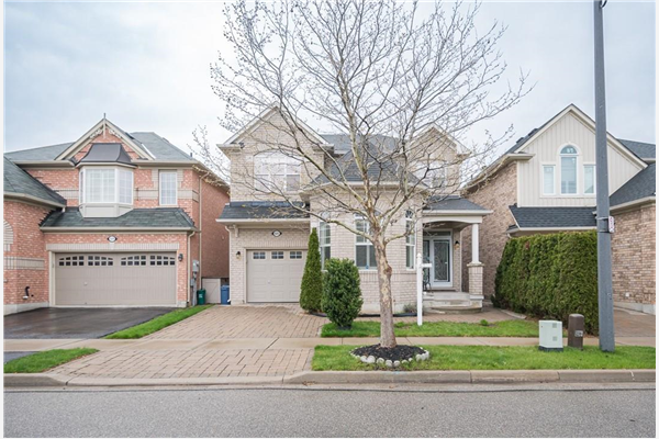 625 Laughren Crescent, Milton