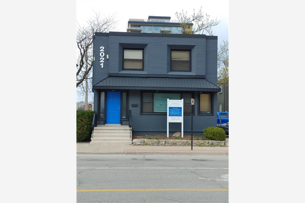2021 JAMES Street, Burlington