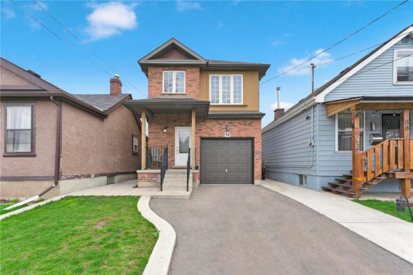 90 Robins Avenue, Hamilton