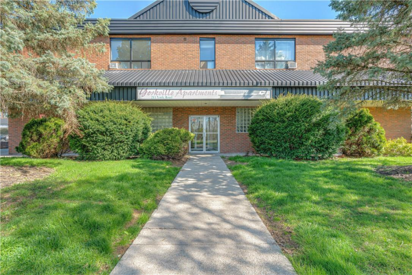 211 York Road, Dundas