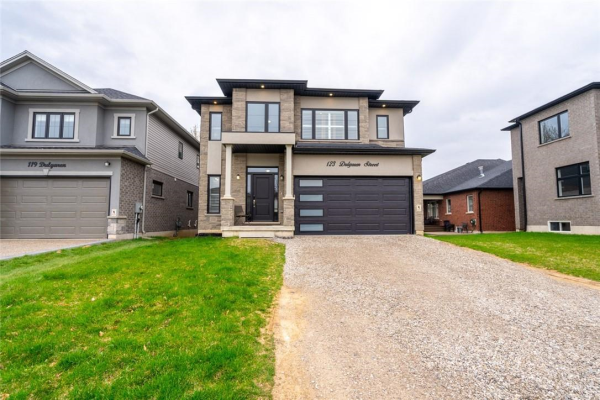123 DULGAREN Street, Hamilton
