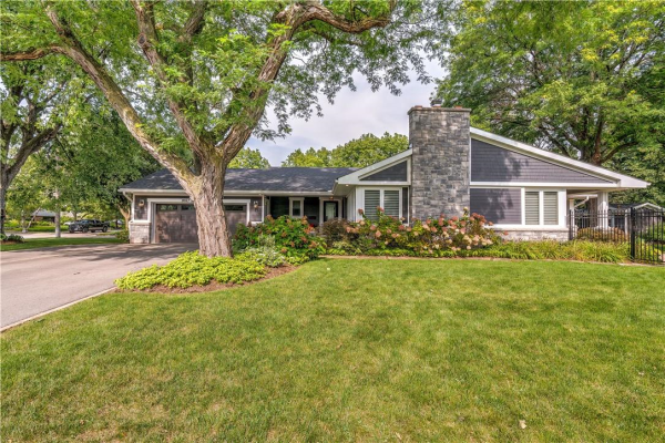 2057 Blairholm Avenue, Burlington