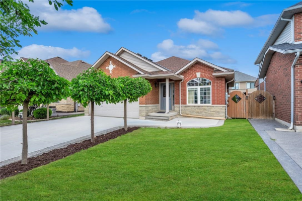 97 HANNON Crescent, Hamilton