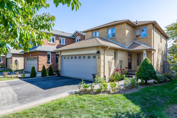 31 Grindstone Way, Waterdown