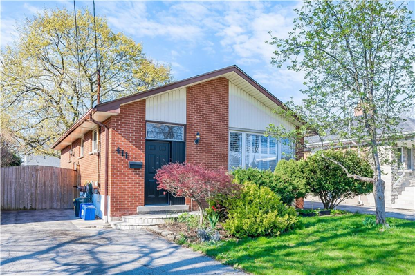 411 Mountain Crest Avenue, Hamilton