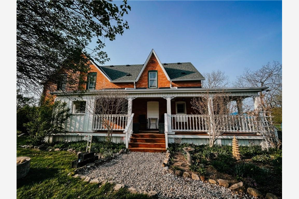 2043 HWY 56, Glanbrook