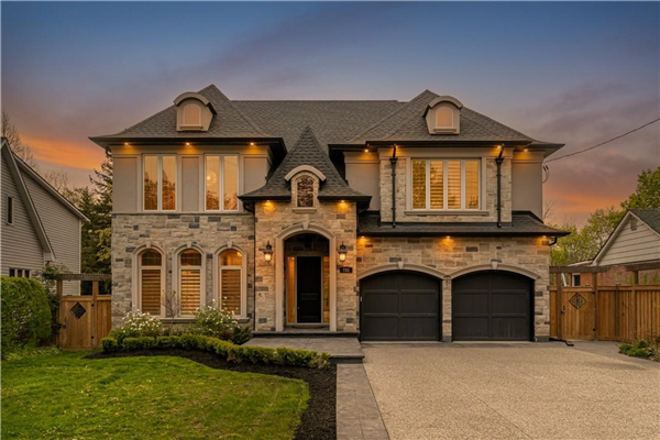 731 Montgomery Drive, Ancaster