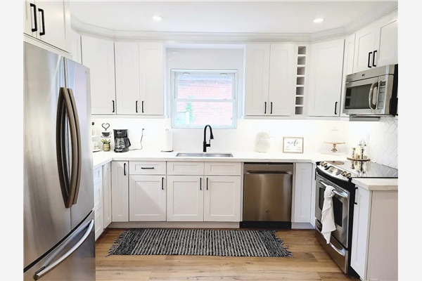 389 EAST 28TH Street, Hamilton