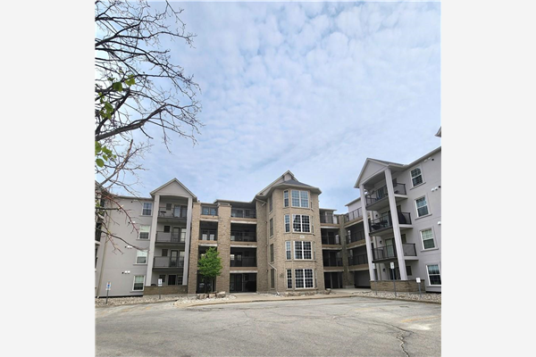 1411 WALKERS Line|Unit #101, Burlington