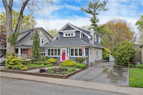 541 Woodland Avenue, Burlington
