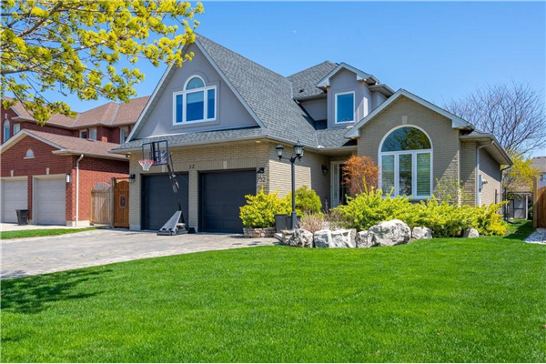 32 Richmond Crescent, Stoney Creek