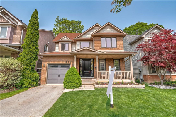 2215 BLUEGRASS Lane, Burlington