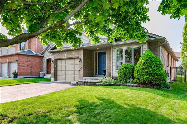 95 VALMONT Street, Ancaster