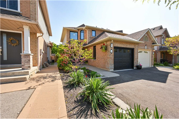 141 HARNESWORTH Crescent, Hamilton