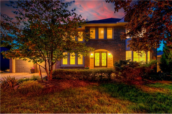 2093 COUNTRY CLUB Drive, Burlington
