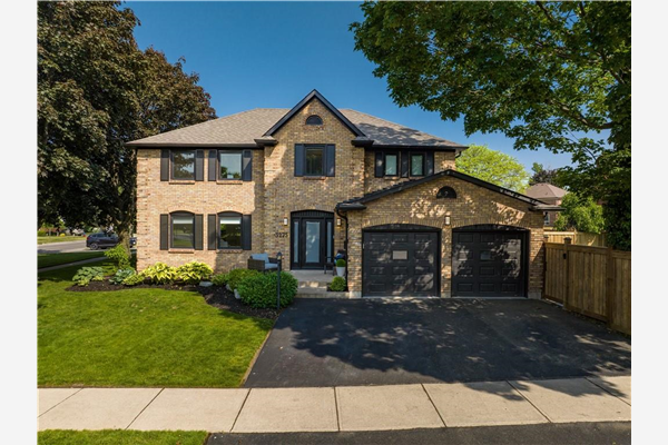 3275 Old Coach Road, Burlington