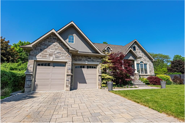 239 KENT Crescent, Burlington