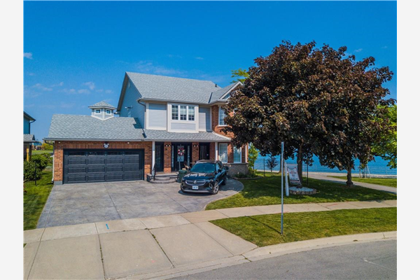 493 DEWITT Road, Stoney Creek