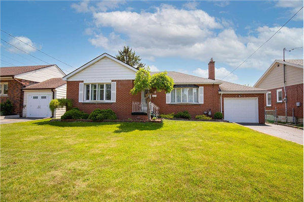 32 Collegiate Avenue, Stoney Creek