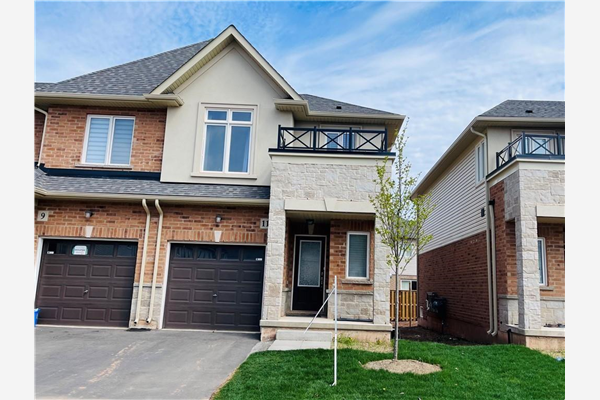 11 ARIETTA Lane, Stoney Creek