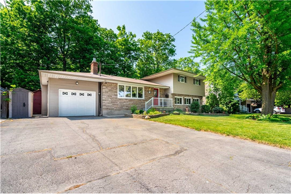 744 SCENIC Drive, Hamilton