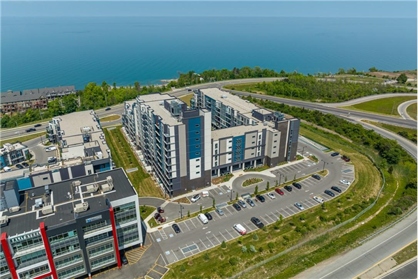 16 Concord Place|Unit #305, Grimsby