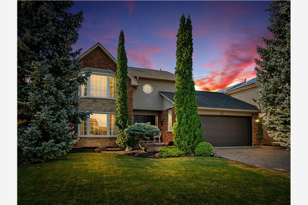 22 THRESHER Drive, Hamilton