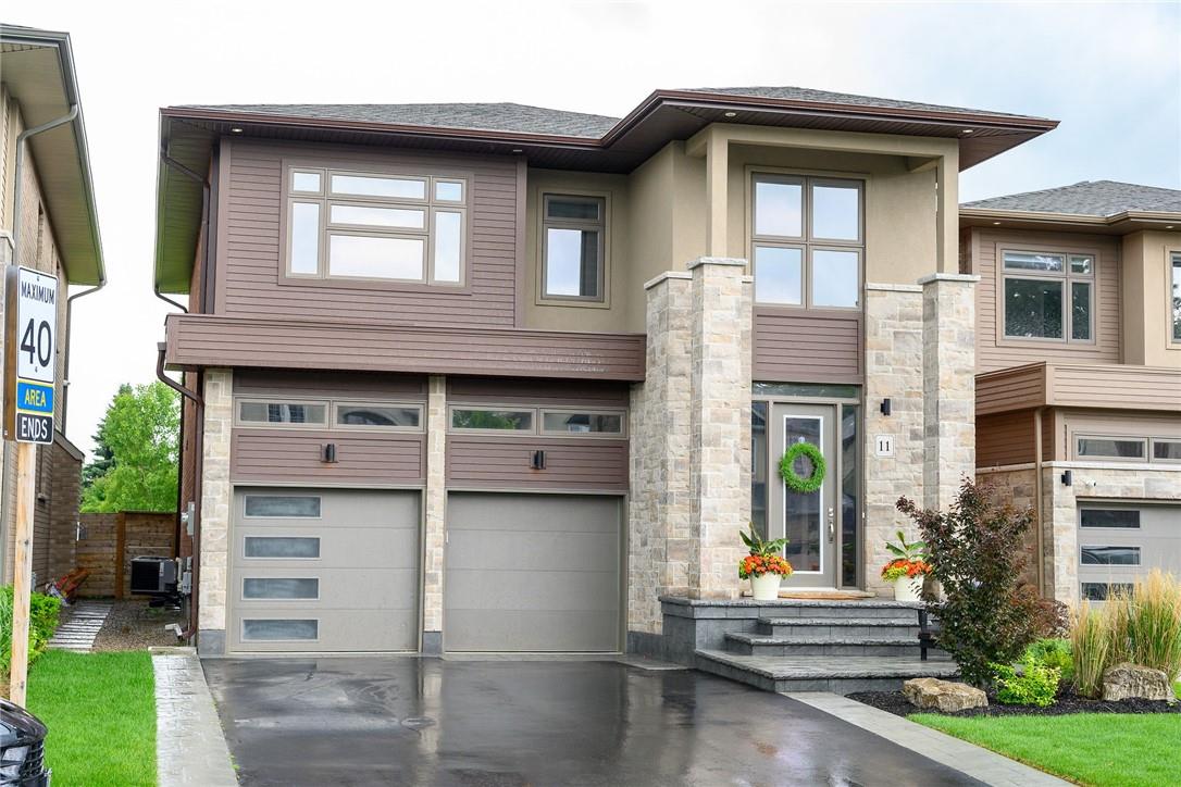 11 Secinaro Avenue