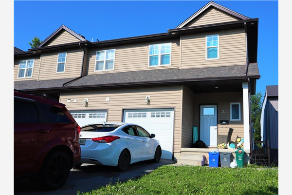 2A Lloyd Street, St. Catharines