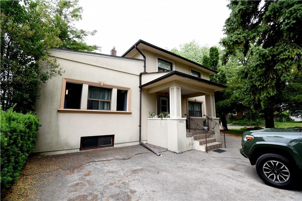 1052 DETA Road, Mississauga