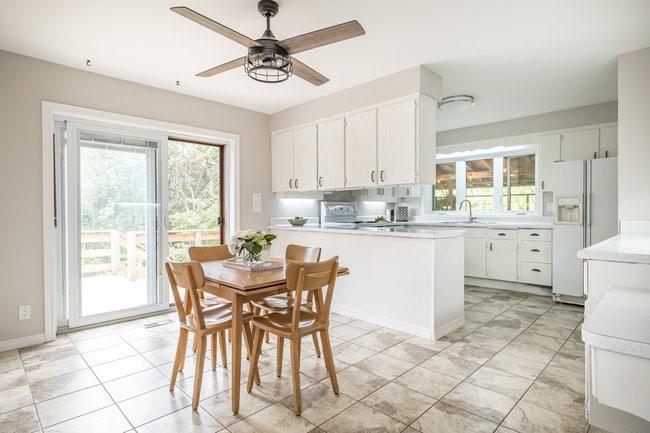 1376 MINERAL SPRINGS Road