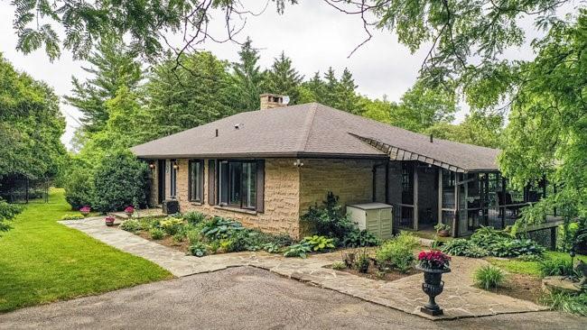 1376 MINERAL SPRINGS Road