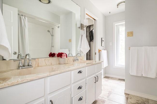 1376 MINERAL SPRINGS Road