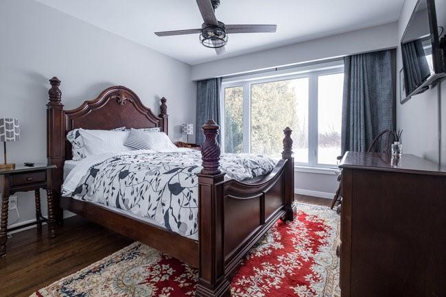 1376 MINERAL SPRINGS Road
