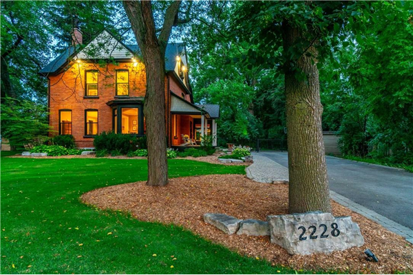 2228 New Street, Burlington