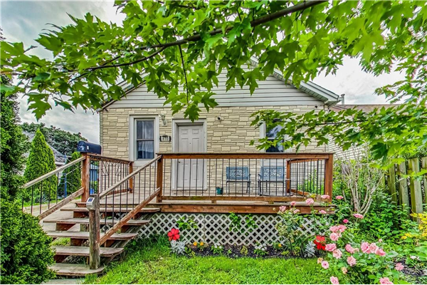 670 Knox Avenue, Hamilton