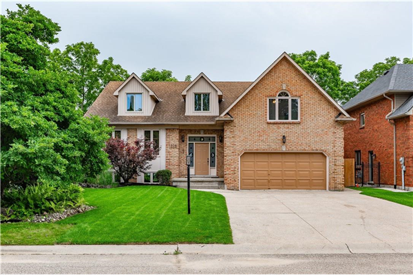 108 DEERVIEW Place, Ancaster