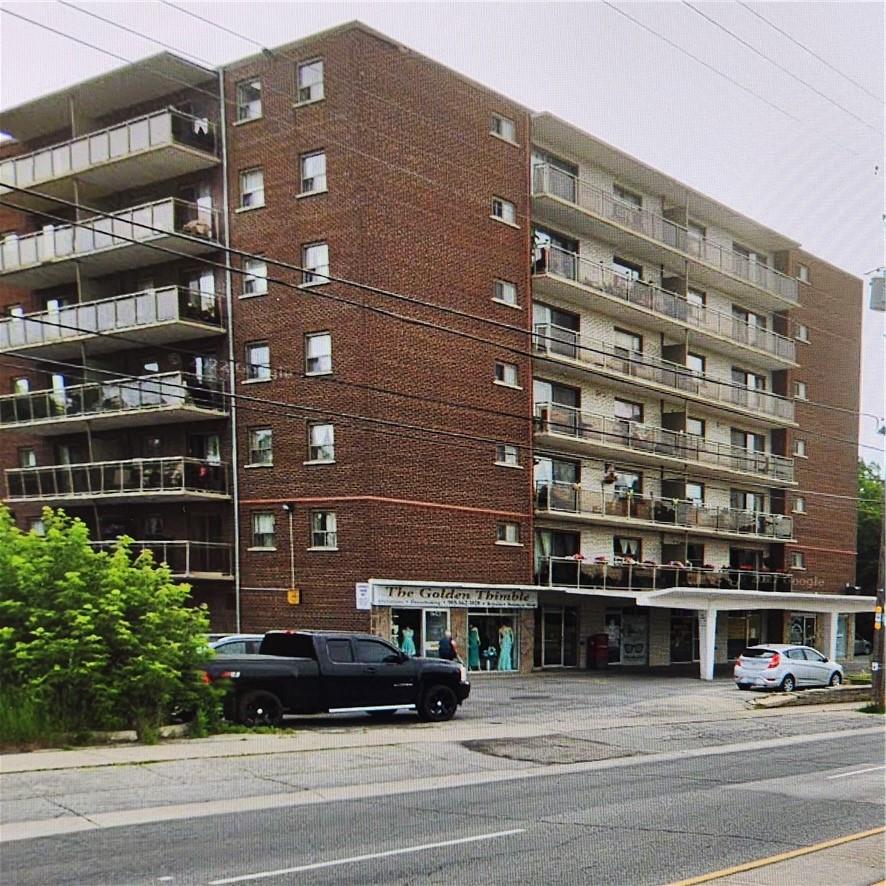 943 Queenston Road